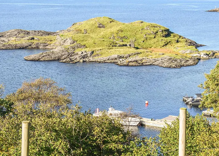 Valvik Semesterbostad *